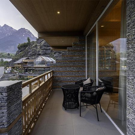 Palchan Hotel & Spa - A Member Of Radisson Individuals Retreats Manāli Eksteriør bilde