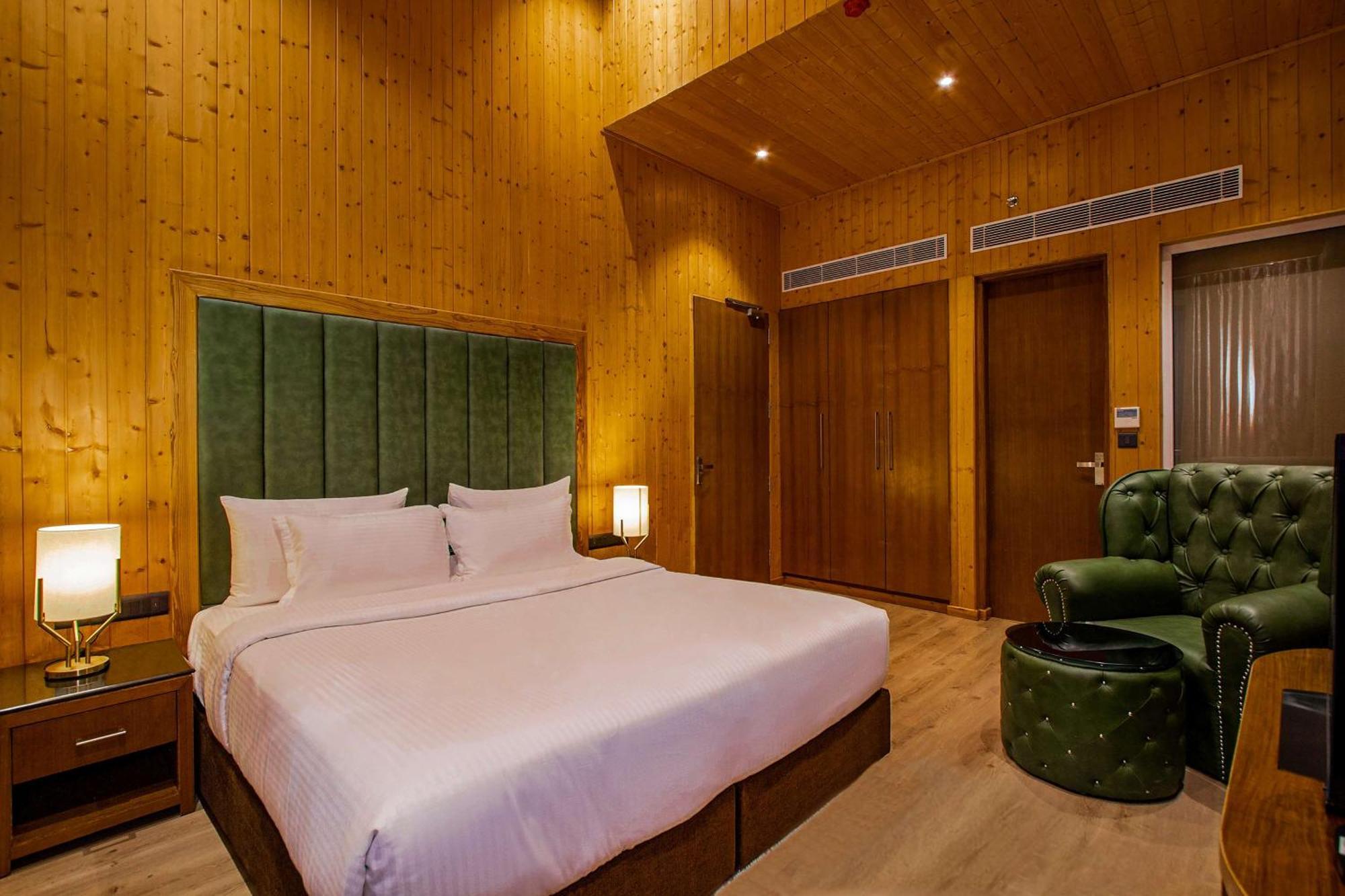 Palchan Hotel & Spa - A Member Of Radisson Individuals Retreats Manāli Eksteriør bilde