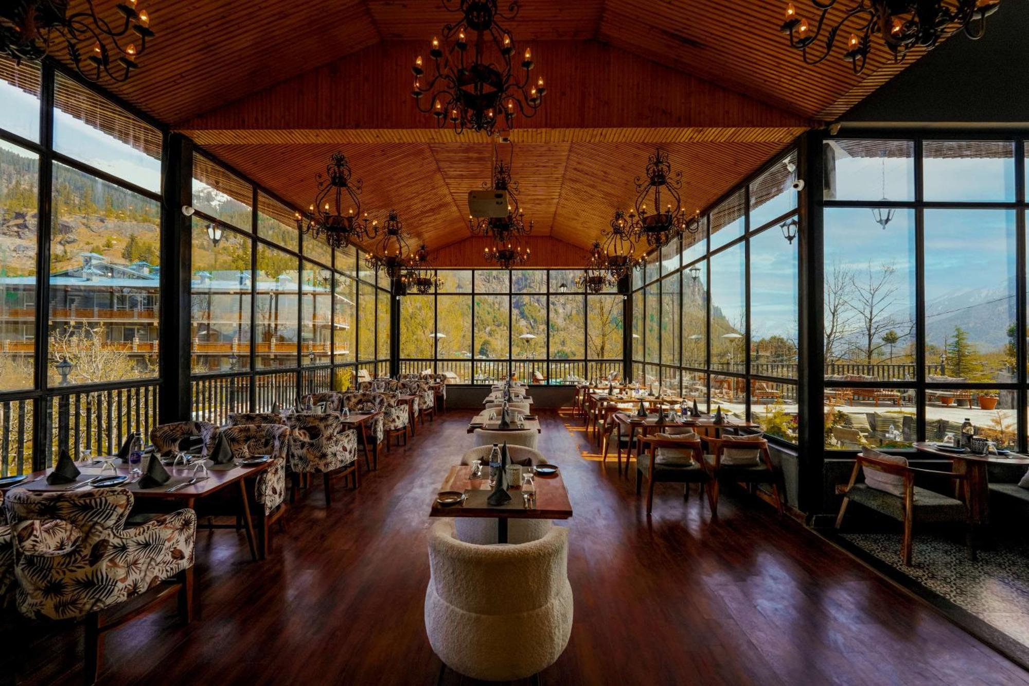 Palchan Hotel & Spa - A Member Of Radisson Individuals Retreats Manāli Eksteriør bilde