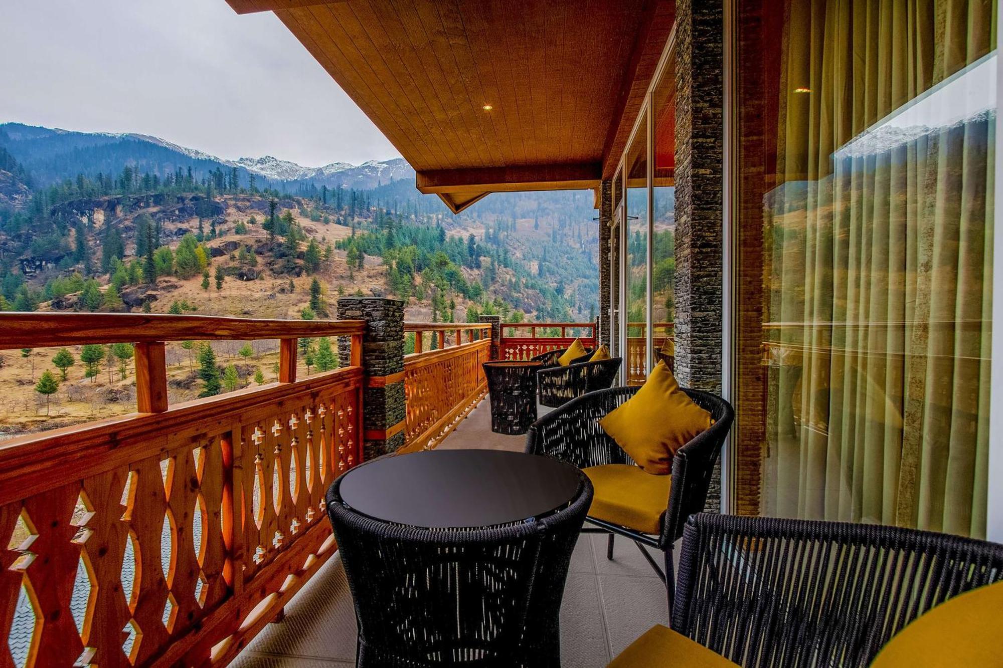 Palchan Hotel & Spa - A Member Of Radisson Individuals Retreats Manāli Eksteriør bilde