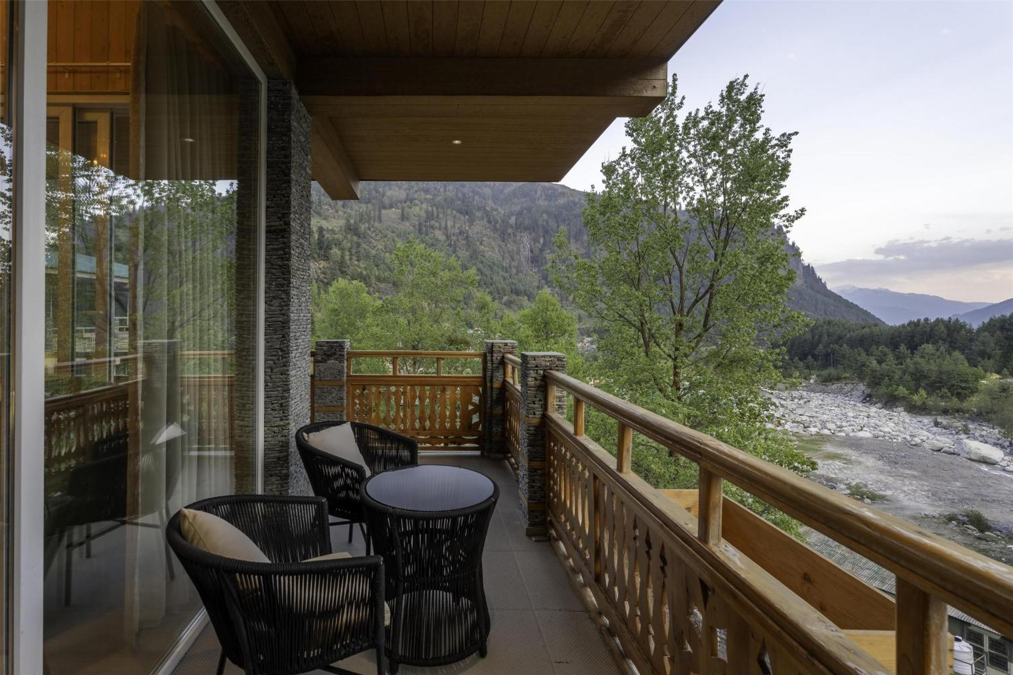 Palchan Hotel & Spa - A Member Of Radisson Individuals Retreats Manāli Eksteriør bilde